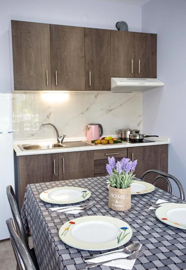 Apartamento Kaiafas Luxury Philoxenia Néa Péramos Exterior foto
