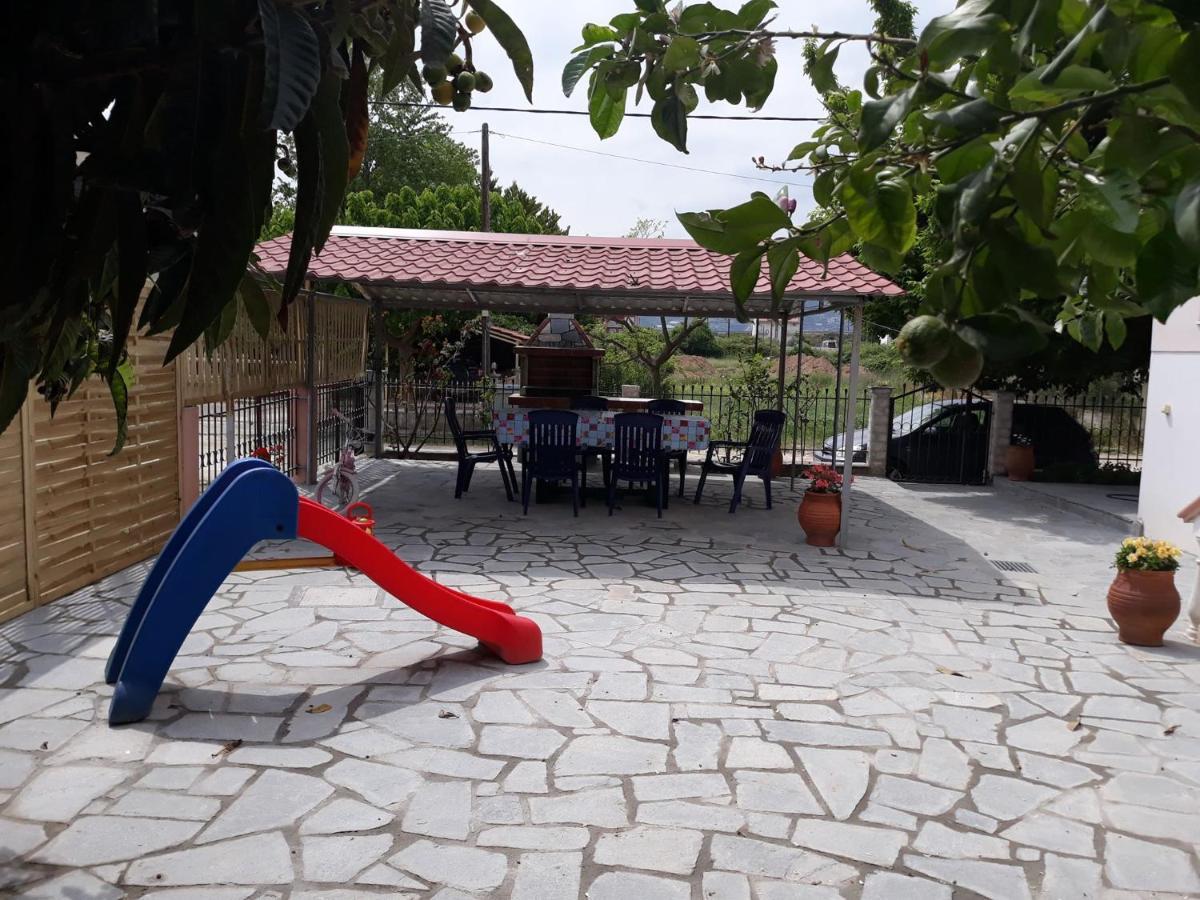 Apartamento Kaiafas Luxury Philoxenia Néa Péramos Exterior foto